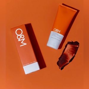 O&M CLEAN.TONE CARAMEL COLOR TREATMENT - 200ML New in Box